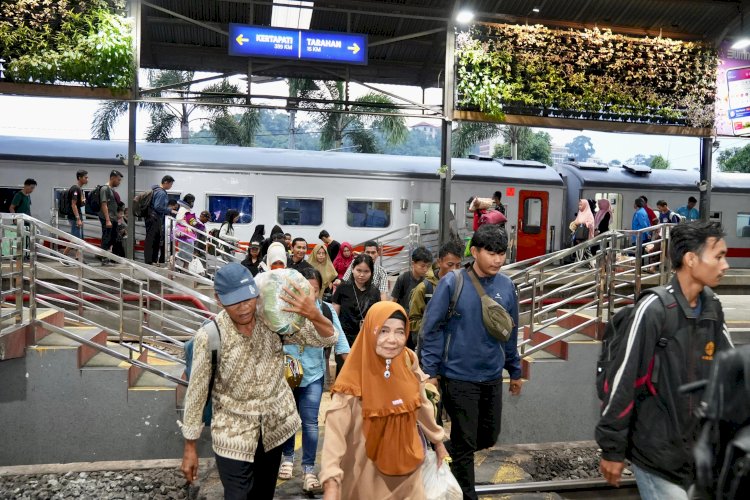 Angkutan Lebaran 2025: KAI Group Layani Lebih dari 29 Juta Penumpang dengan Ketepatan Waktu Nyaris Sempurna