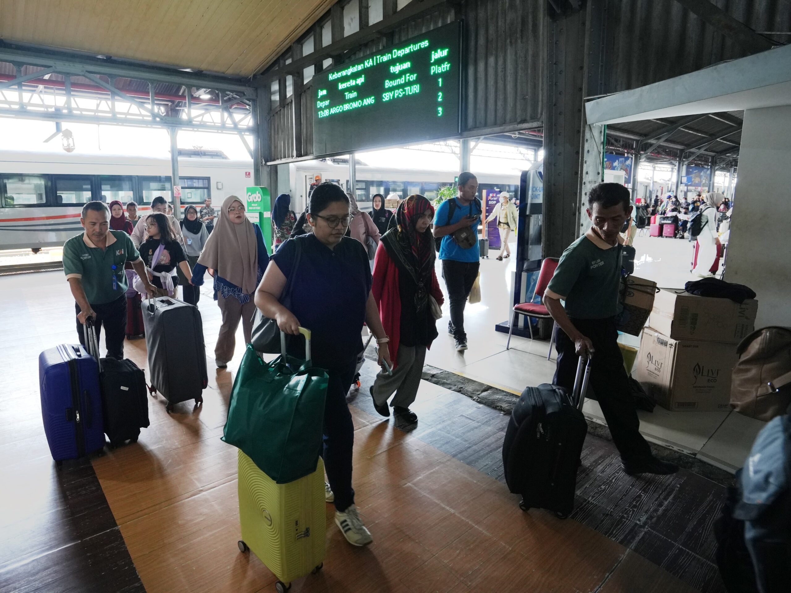Dukung Mobilitas Kampus, KAI Diskon Tiket KA 10 Persen untuk Civitas dan Alumni