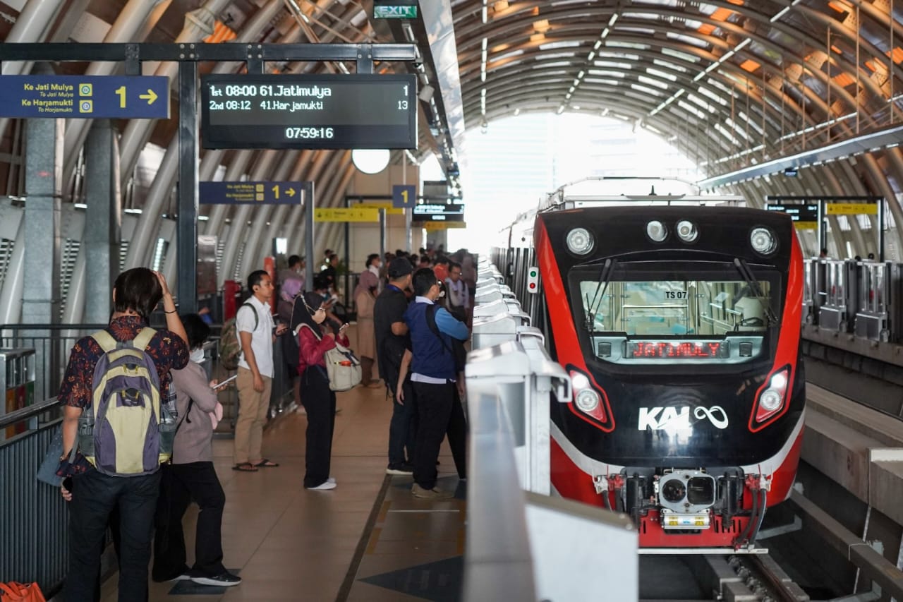 KAI Dukung Kebijakan Pemprov DKI Jakarta untuk ASN Gunakan Transportasi Umum