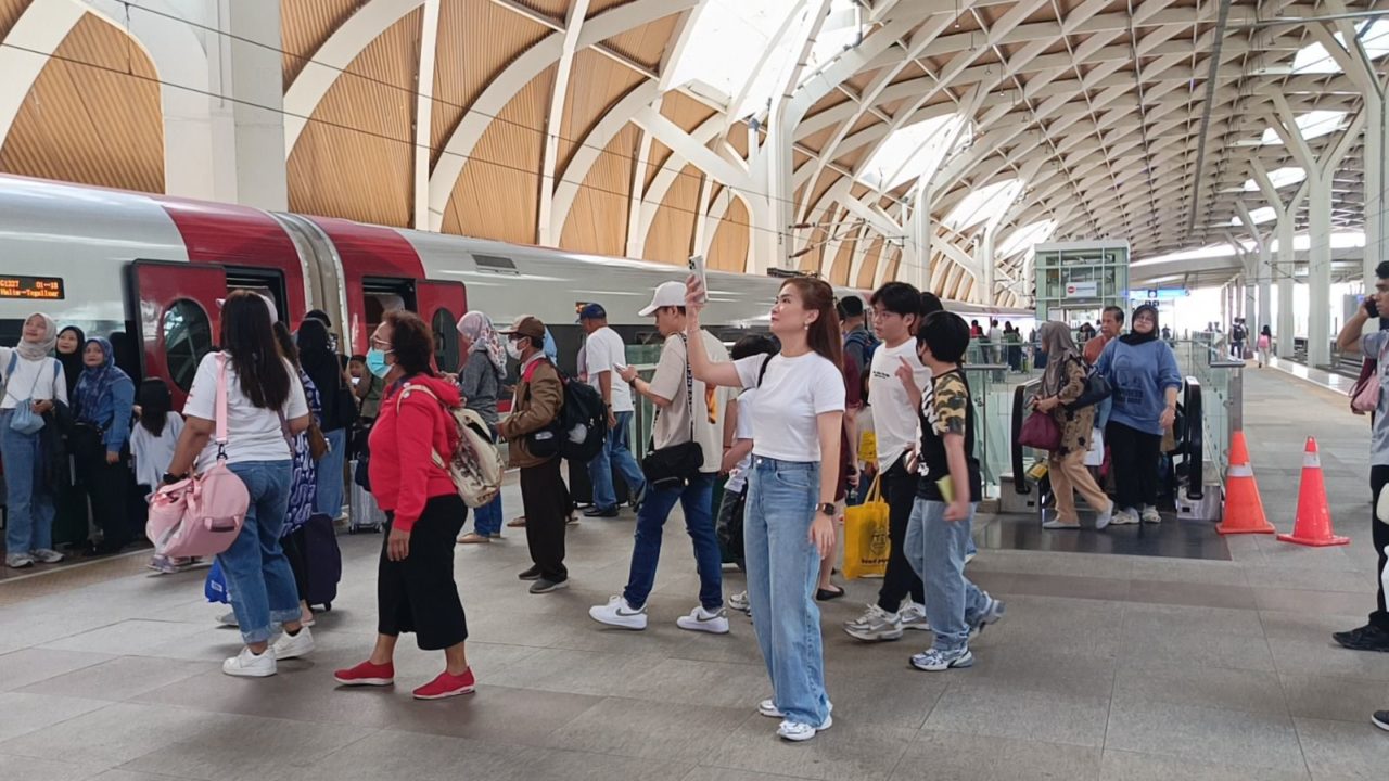 KAI Berkomitmen Mendukung Kebijakan Transportasi Umum untuk ASN di Jakarta