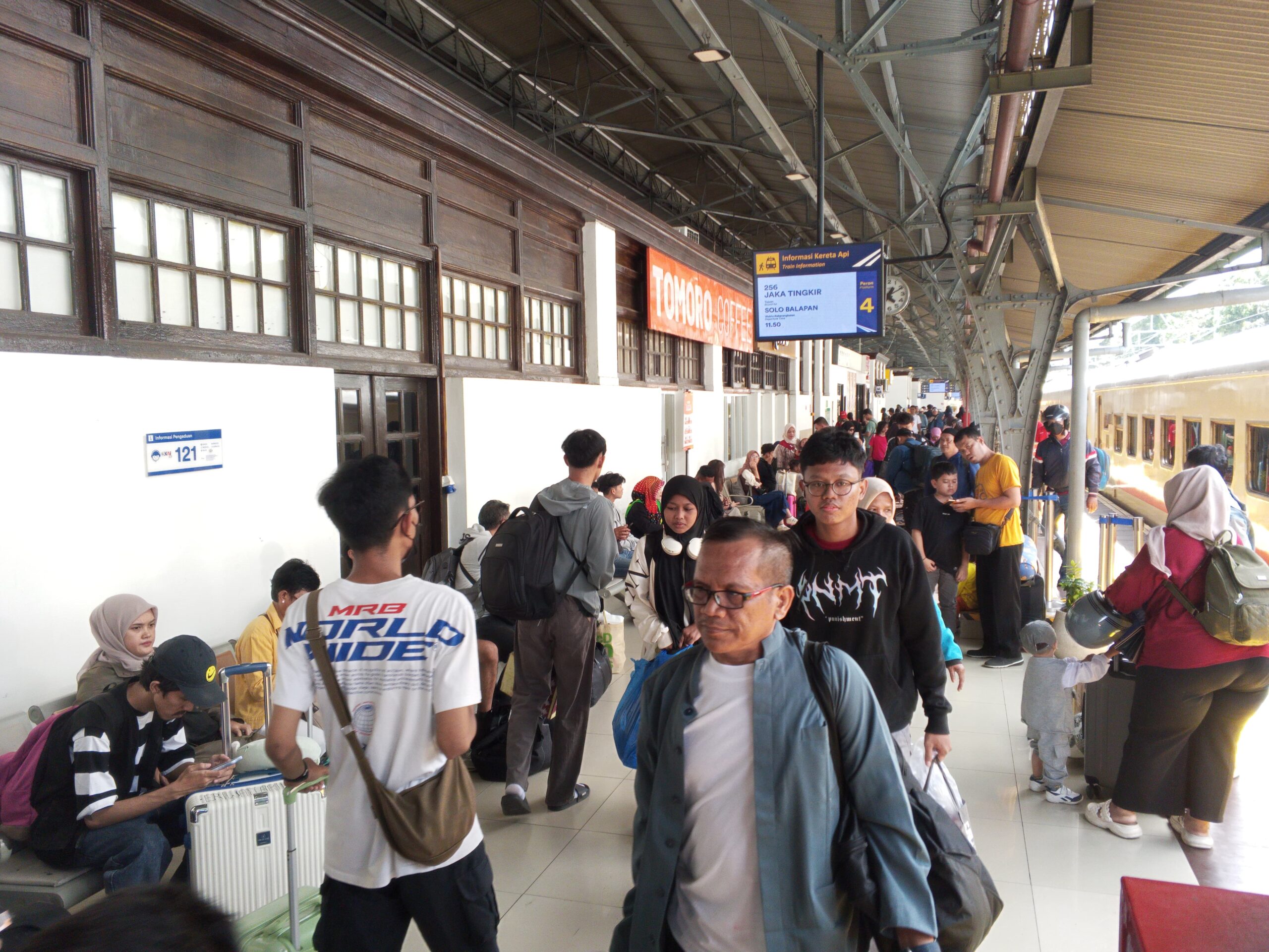 Lonjakan Penumpang KAI Group Saat Libur Waisak Bukti Kepercayaan Publik Pada Kereta Api