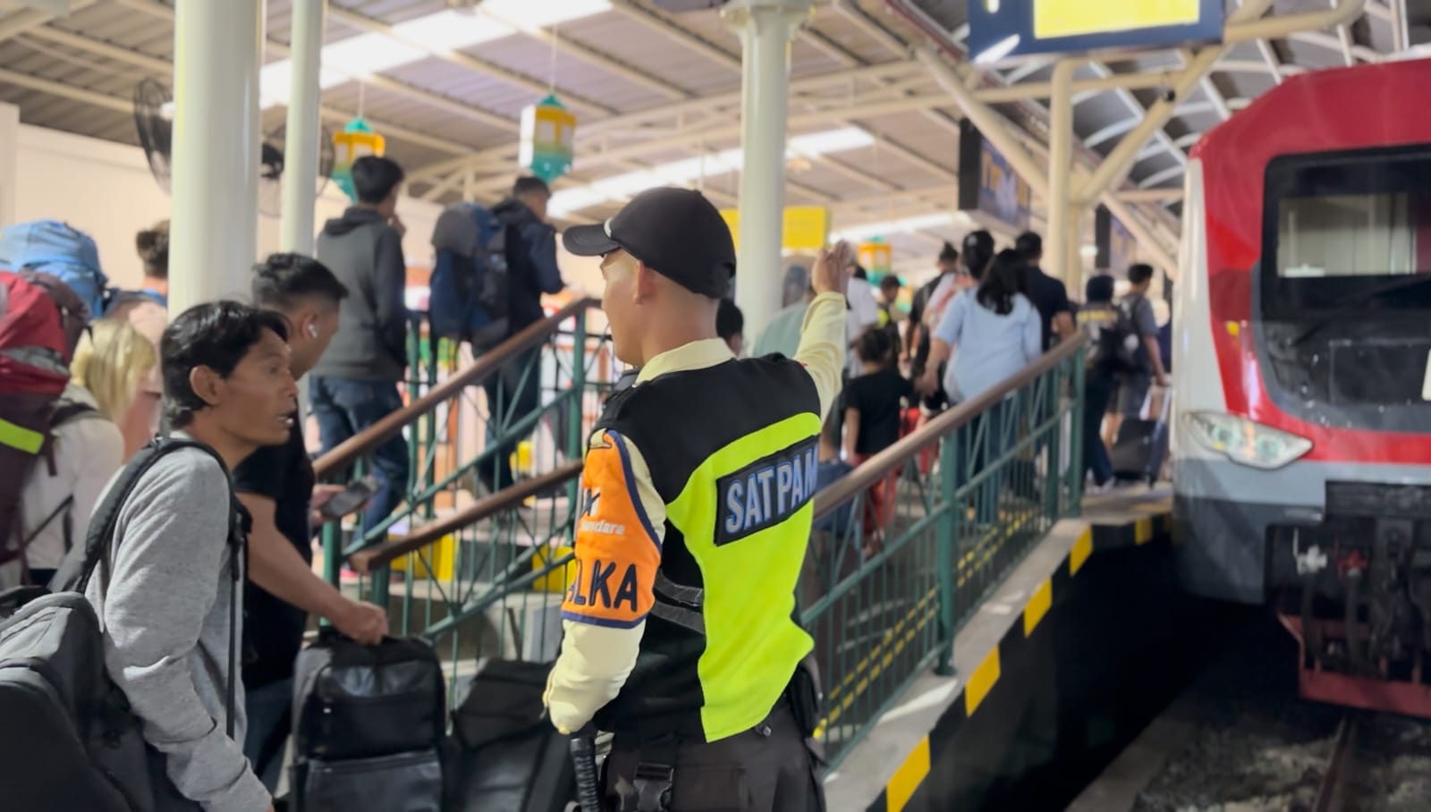Antusiasme Libur Panjang: KAI Bandara Layani Lebih dari 110 Ribu Penumpang